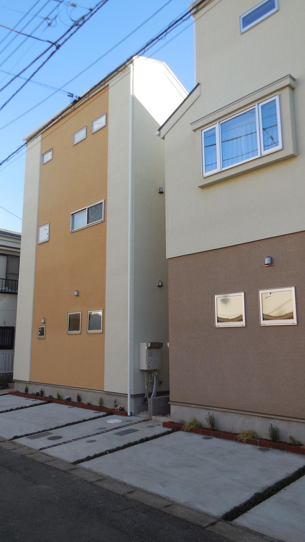 Local appearance photo. Local (12 May 2013) Shooting