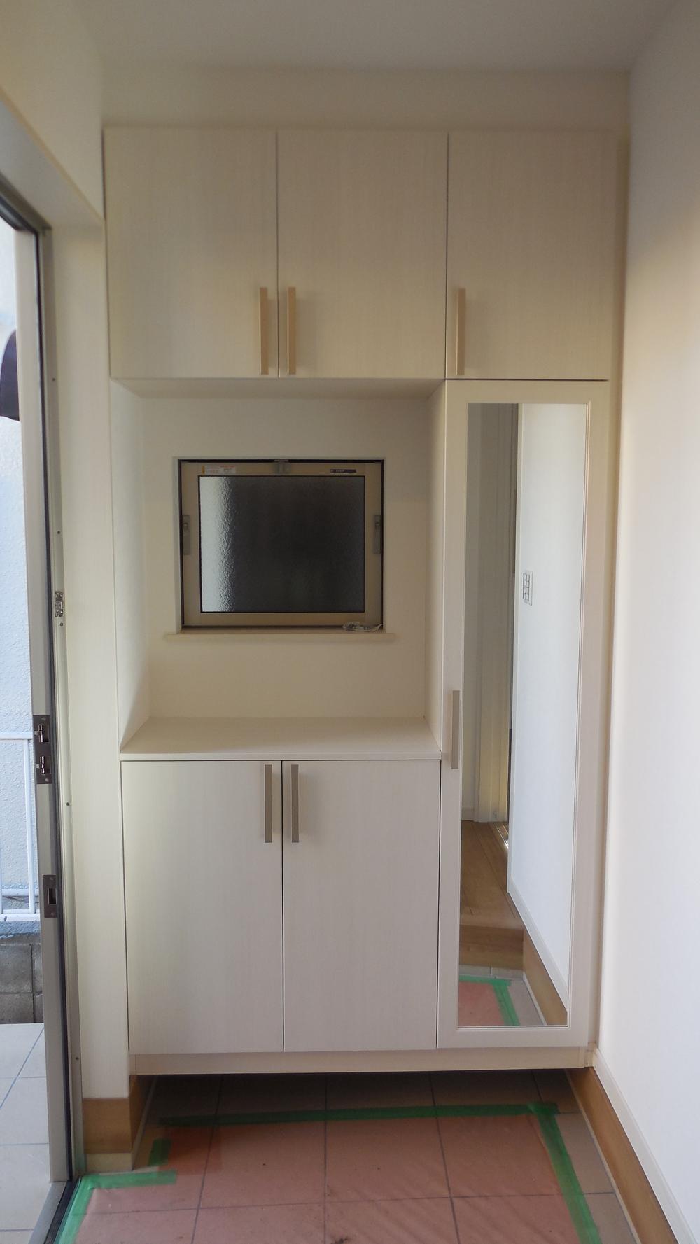 Entrance. Local (12 May 2013) Shooting