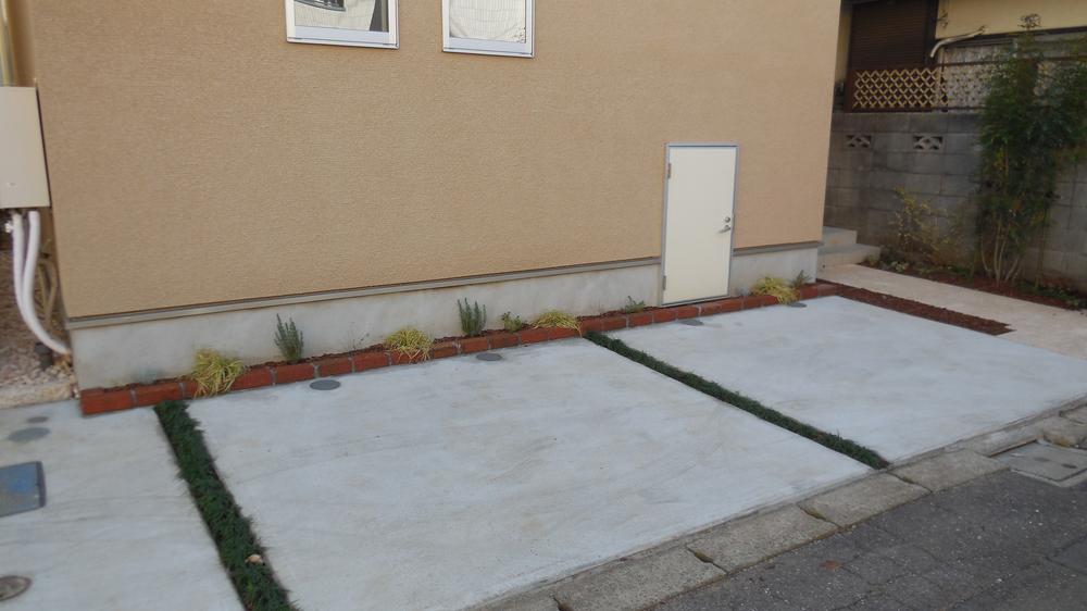 Parking lot. Local (12 May 2013) Shooting