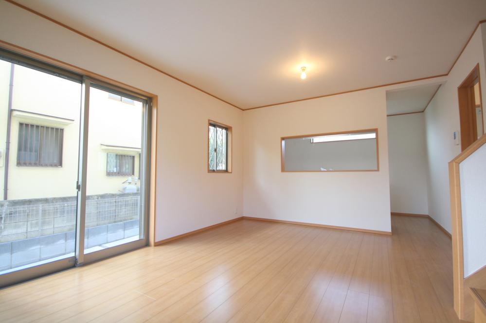 Living. Local Photos