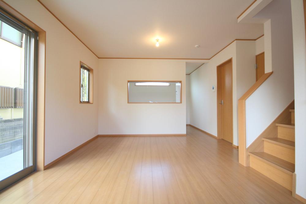 Living. Local Photos