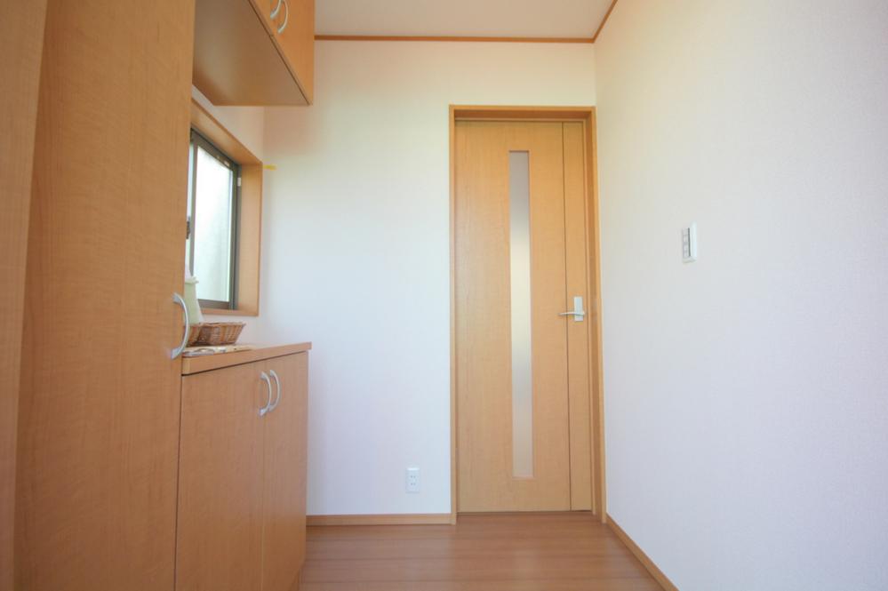 Entrance. Local Photos