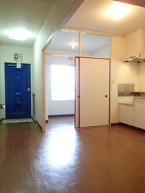 Kitchen. 8 Pledge of dining kitchen