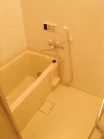 Bath. Bus with reheating