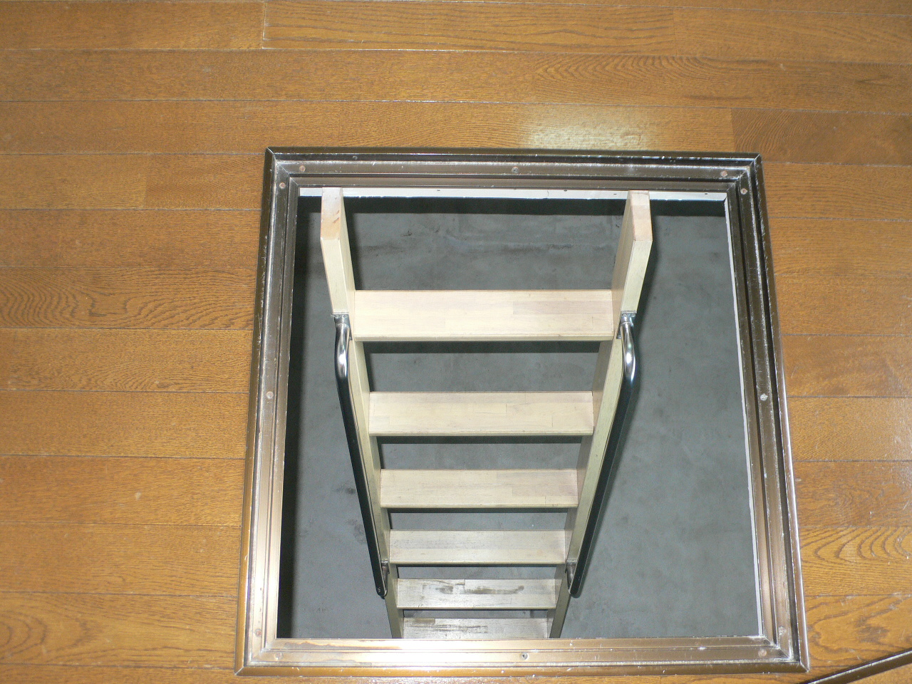 Receipt. There is wide under the floor storage.