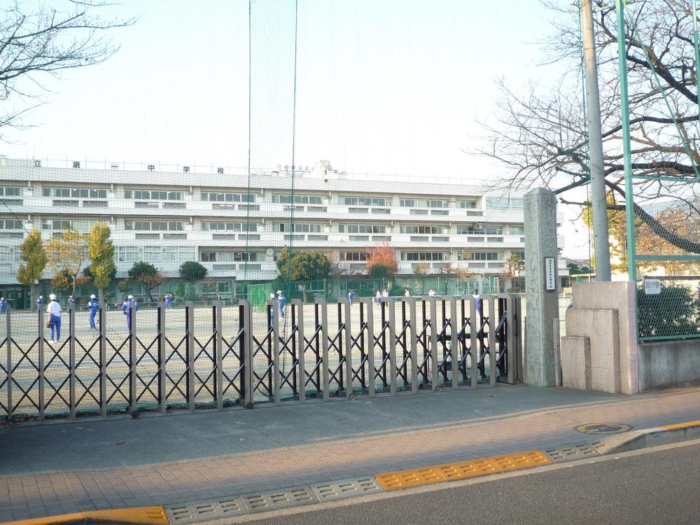 Junior high school. Kokubunji 1539m to stand first junior high school