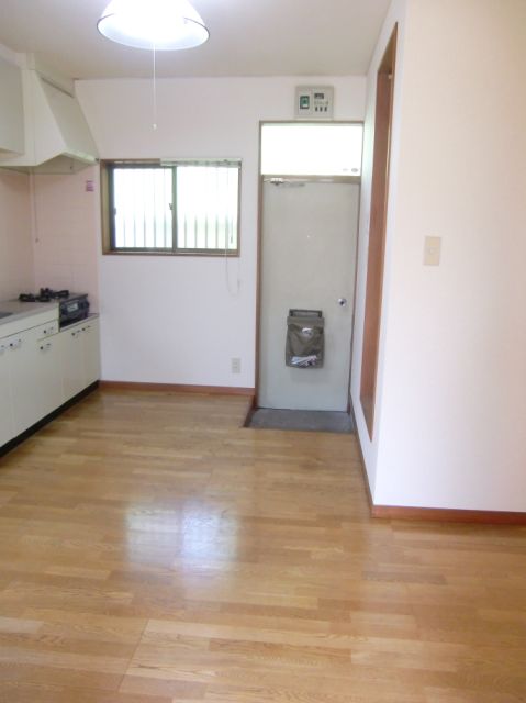 Living and room. Dining space and spacious