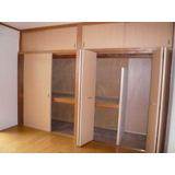 Receipt. Storage lot