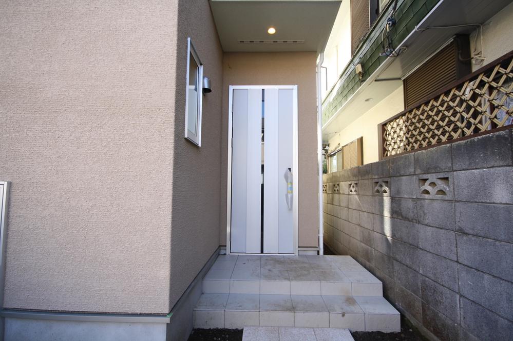 Entrance. Local Photos