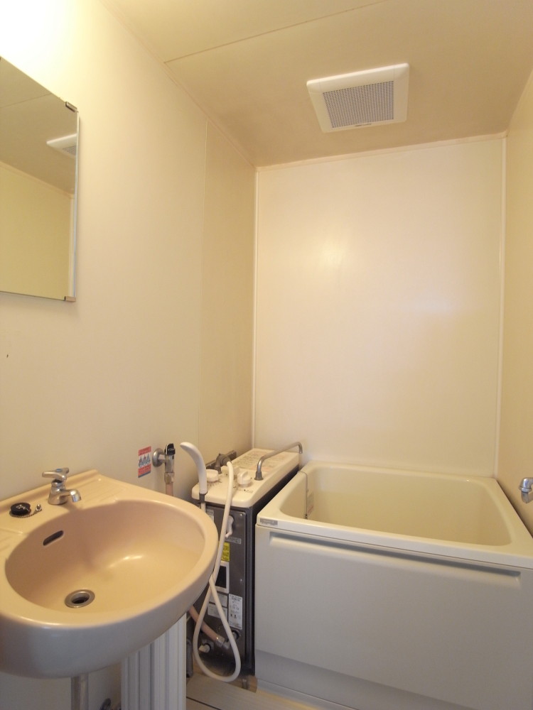 Bath. Balance kettle