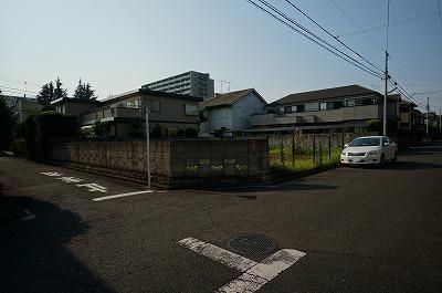 Local photos, including front road. Local (2013 July 31) shooting