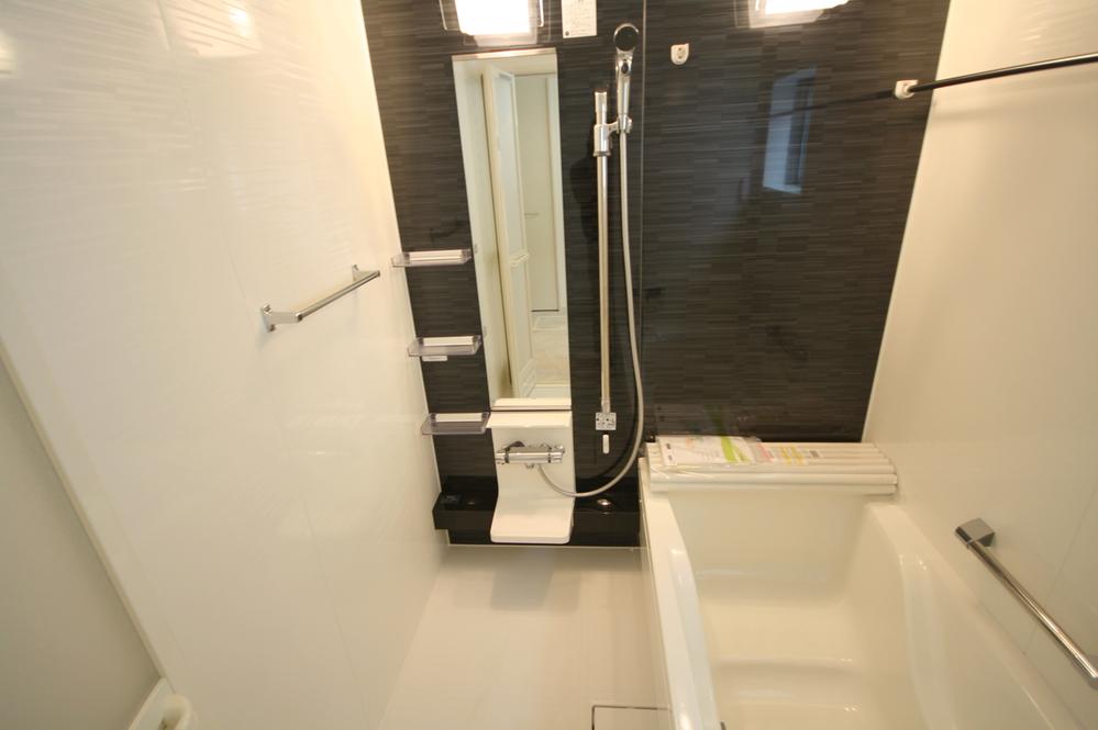 Bathroom. Indoor (11 May 2013) Shooting