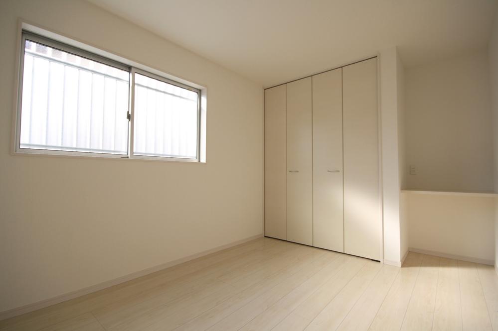 Non-living room. Indoor (11 May 2013) Shooting