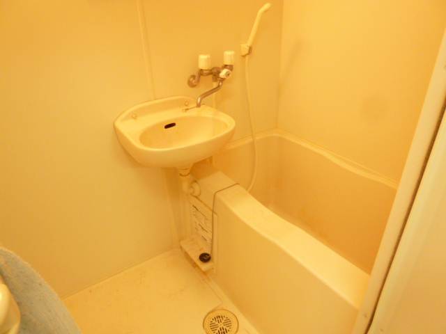 Bath. bus ・ Restroom