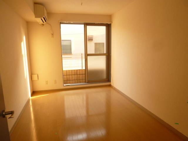 Living and room. Bright south-facing