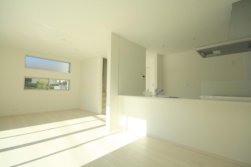 Living. Local Photos