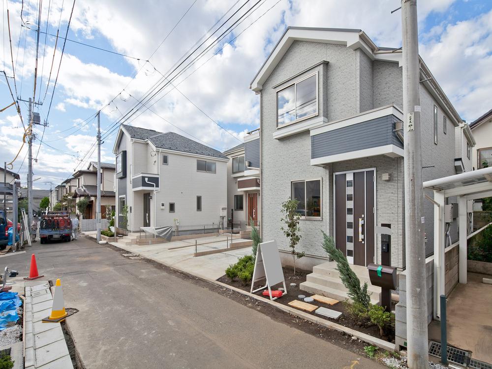 Local appearance photo. Local (10 May 2013) Shooting