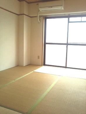 Other room space. Japanese-style room 6 quires