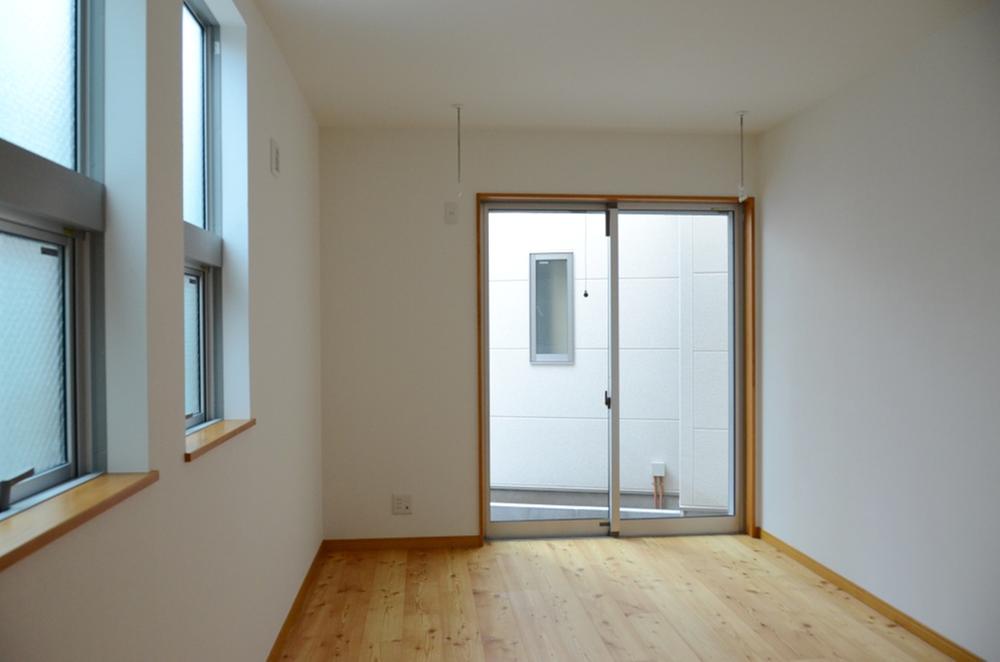 Other introspection. Indoor (Reference Example)