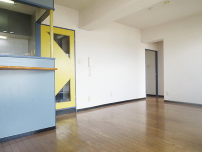 Other room space. Living 12.5 Pledge