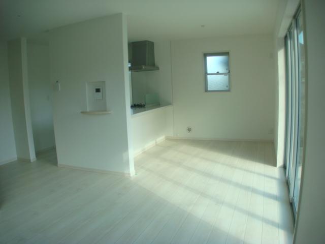 Living. Living ●: 2013 December shooting