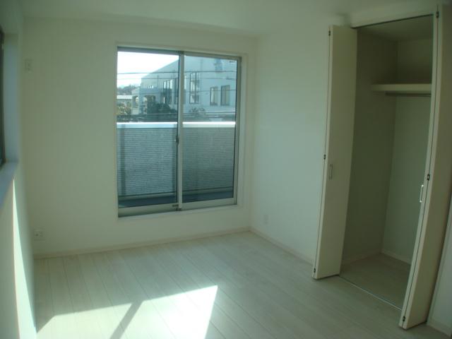 Non-living room. ● room: December 2013 shooting