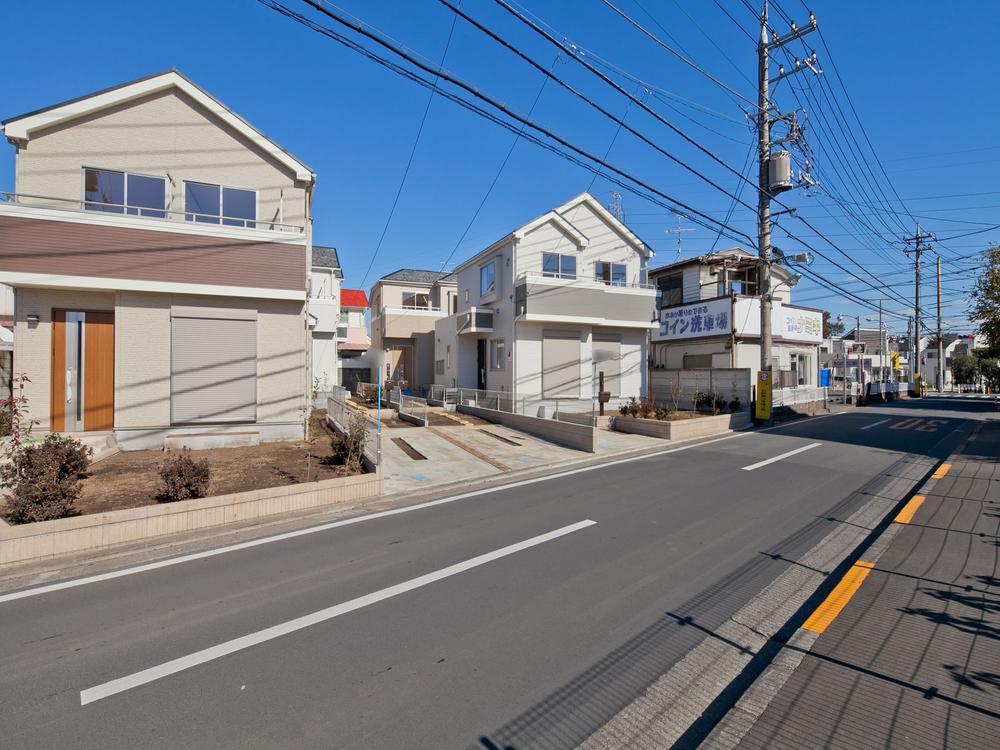 Local photos, including front road. Local calm environment suburbs should be able to foster the future of the children (11 May 2013) Shooting