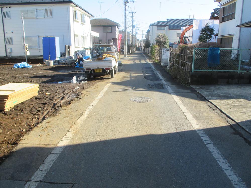 Local photos, including front road. Local (12 May 2013) Shooting