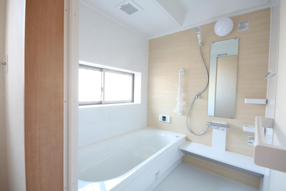 Bathroom. Indoor (12 May 2013) Shooting