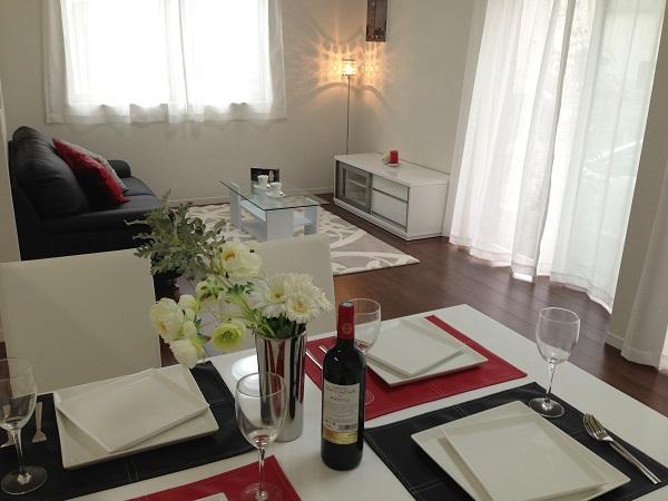 Same specifications photos (living). Local Living