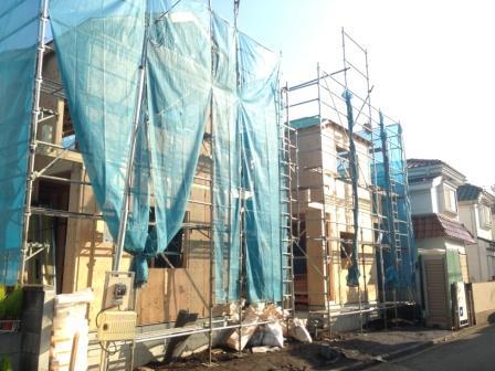 Local photos, including front road. Local (11 May 2013) Shooting