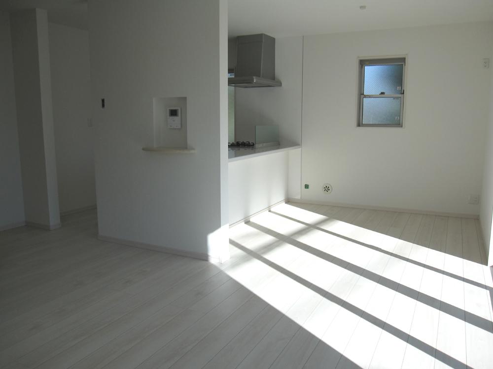 Living. 1 Building Local (December 01, 2013) Shooting