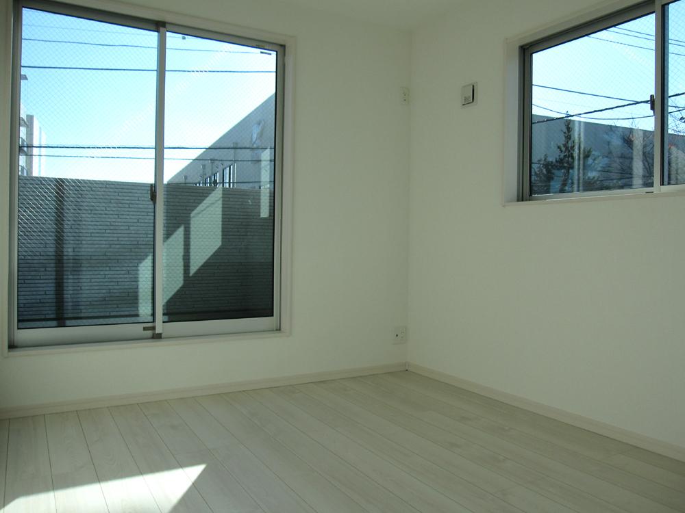 Other introspection. 1 Building _ Western-style 2