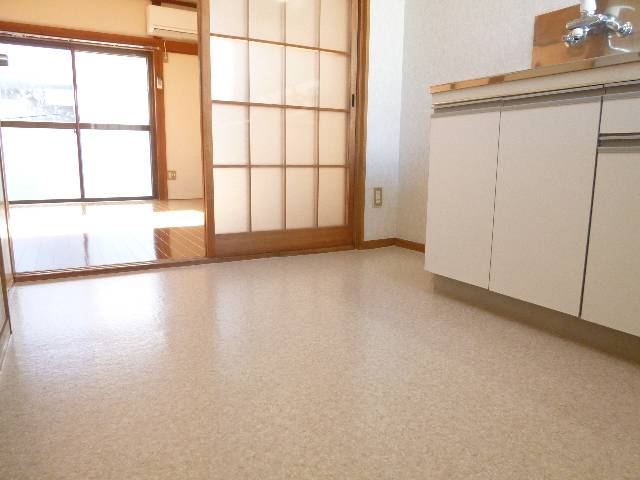 Living and room. kitchen