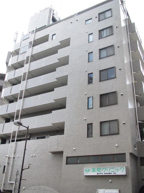 Local appearance photo. Local (August 2013) Shooting The first floor is dispensing pharmacy, The second floor is also safe in case of emergency in the clinic.