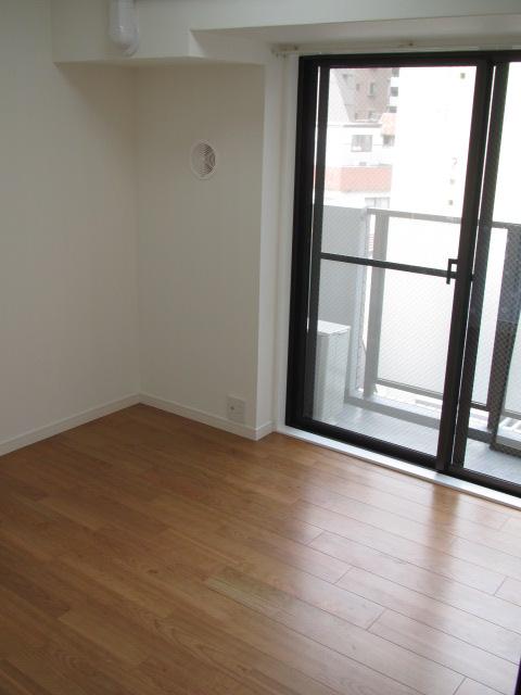 Non-living room. Room (August 2013) Shooting There is a balcony on the west side, Open enough feeling.