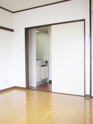 Other room space. Western-style 7 Pledge