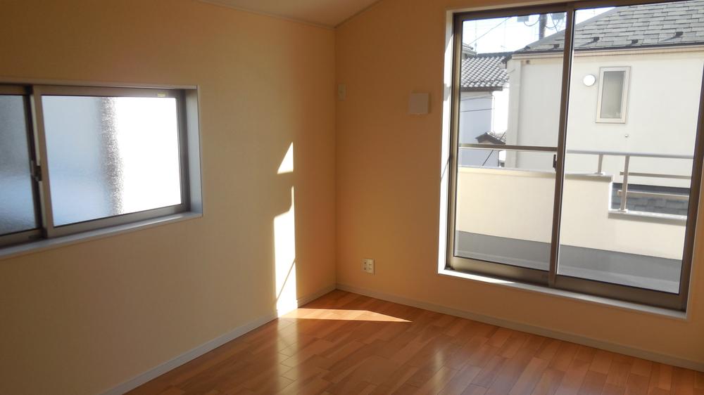 Non-living room. Indoor (12 May 2013) Shooting