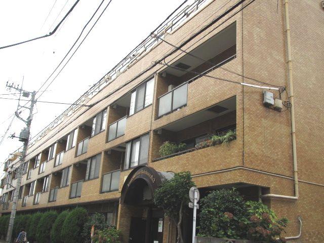 Local appearance photo. Local (10 May 2013) Shooting