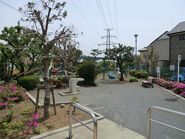 park. 120m up to municipal Kitamachi kite park