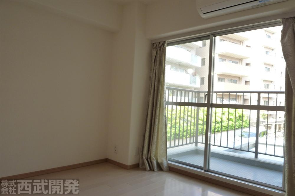 Non-living room. Western-style 4.7 Pledge Closet × 2