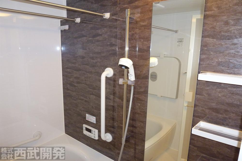 Bathroom. With reheating with ventilation dryer function
