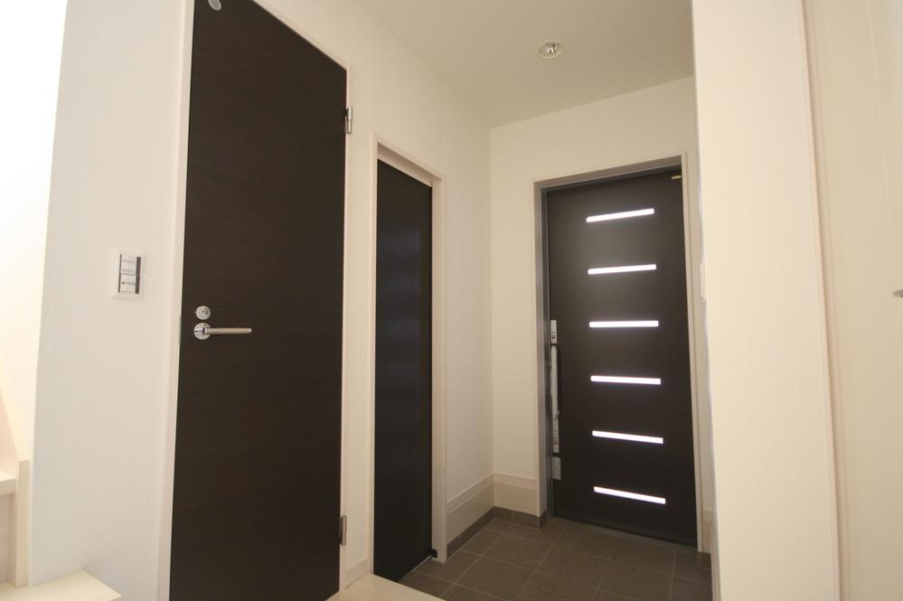 Entrance. Local Photos