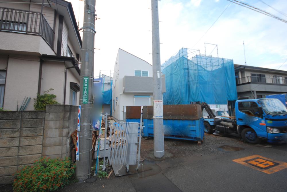 Local photos, including front road. Local (10 May 2013) Shooting