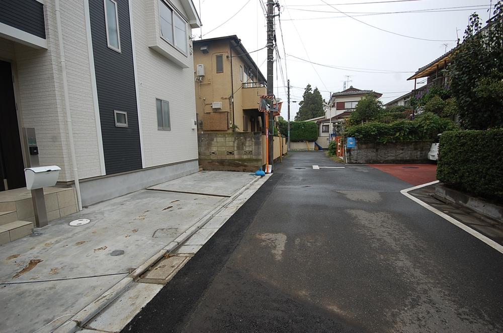 Local photos, including front road. Local Photos