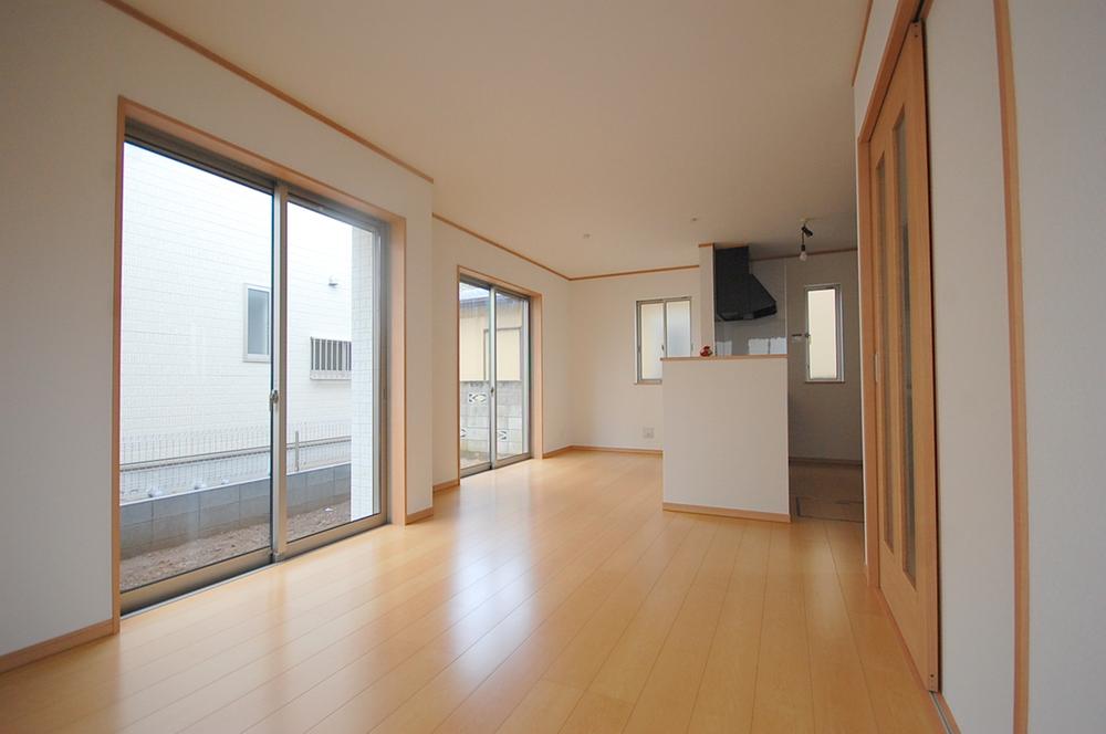 Living. Local Photos