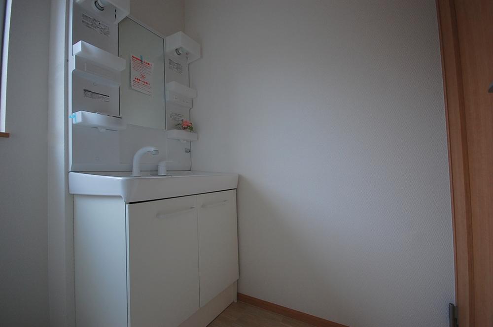 Wash basin, toilet. Local Photos