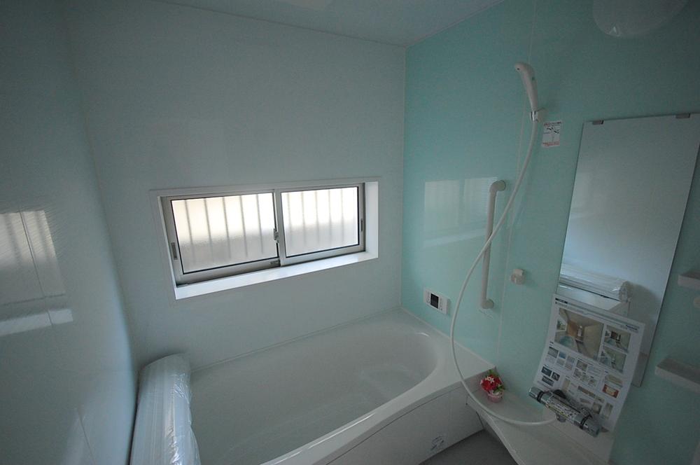 Bathroom. Local Photos