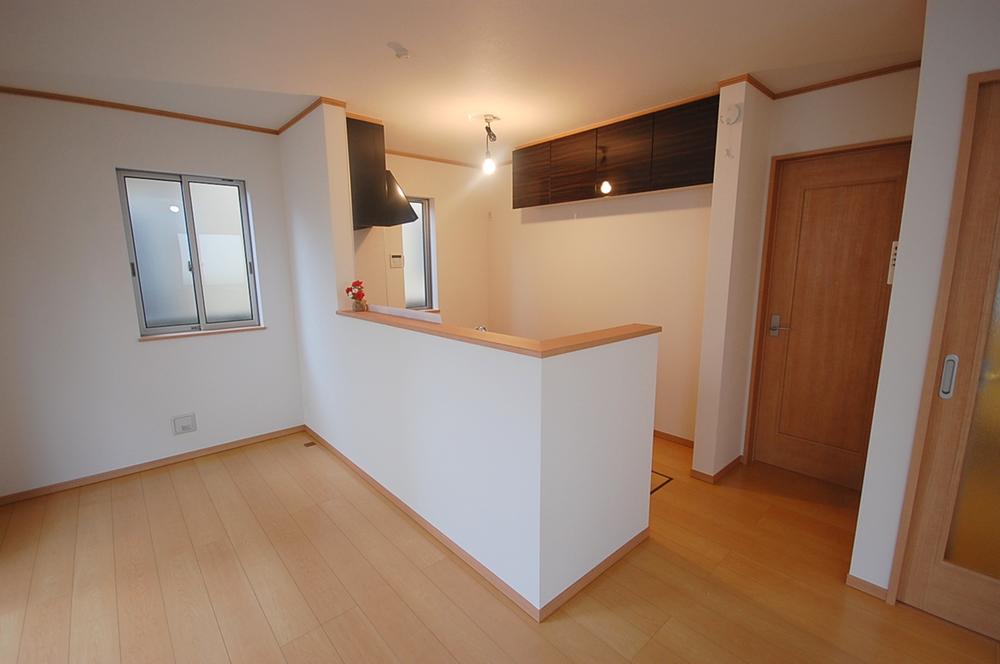 Kitchen. Local Photos