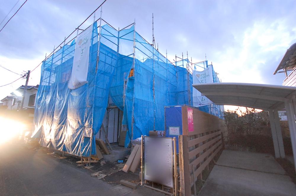 Local appearance photo. Local (12 May 2013) Shooting